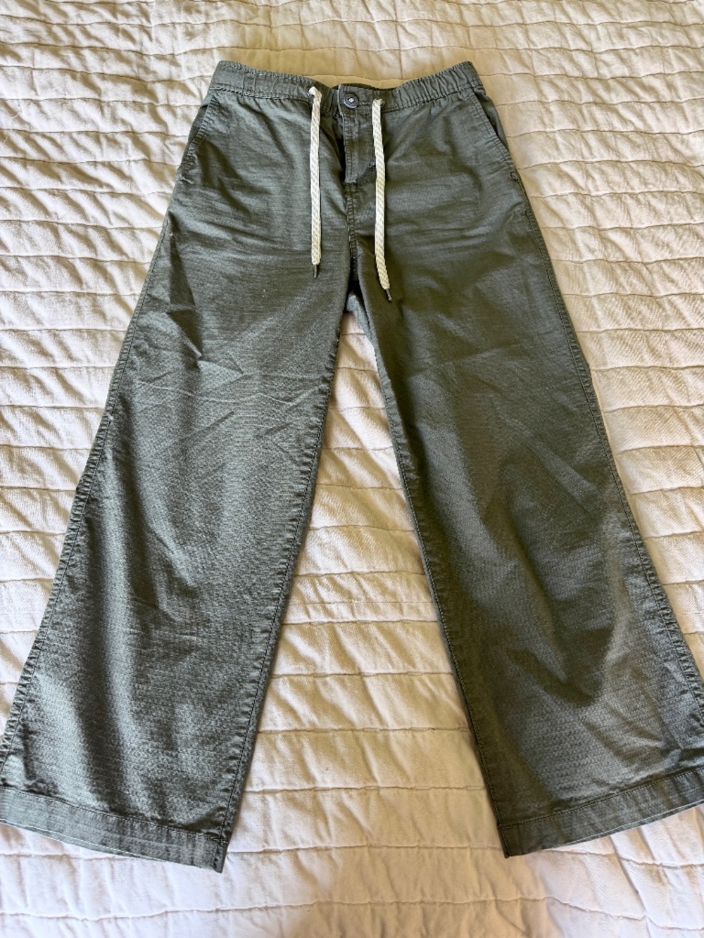 Vuori Cropped Lightweight Pants